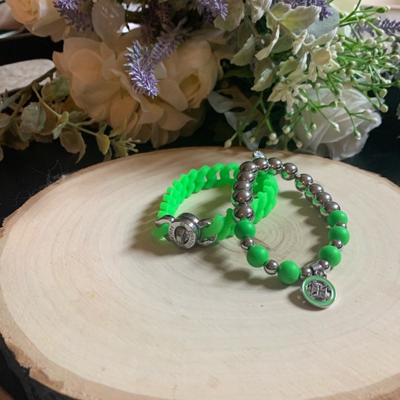 Brand New Rustic Cuff Set - Picture 3 of 4